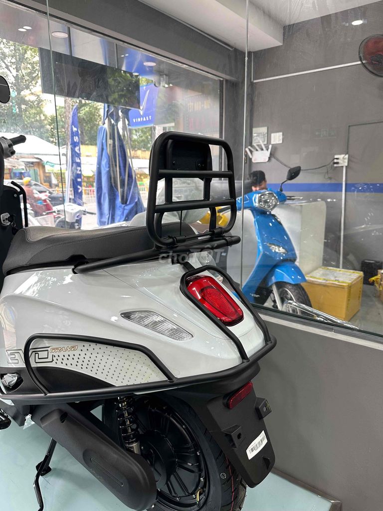 SIÊU PHẨM EVO GRAND + TẶNG BAGA SAU / KHUNG BẢO VỆ. Mua bán Xe điện tại Quận 5 Tp Hồ Chí Minh được đăng bởi Nguyễn Nghĩa hình 5