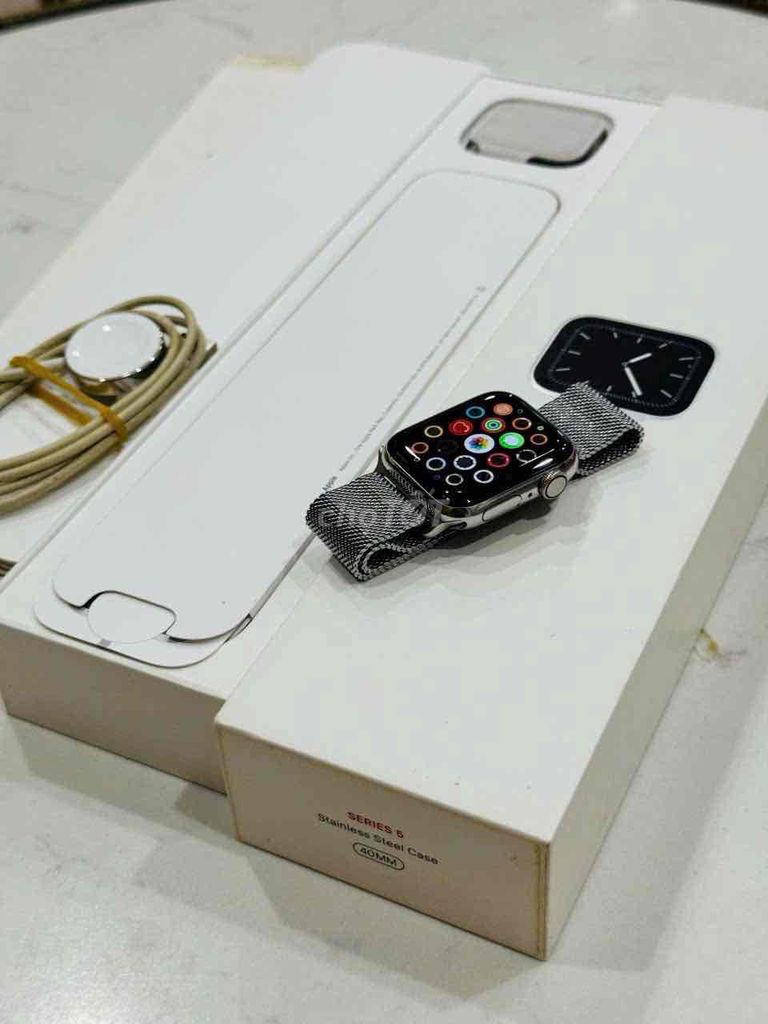 Apple Watch Sr5 bản thép Size 40mm