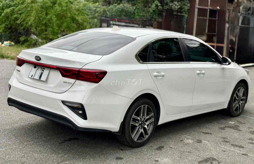 Kia Cerato 2019 1.6 AT Deluxe  xe gia đình. Mua bán Ô tô tại Quận Liên Chiểu Đà Nẵng được đăng bởi toàn hình 8