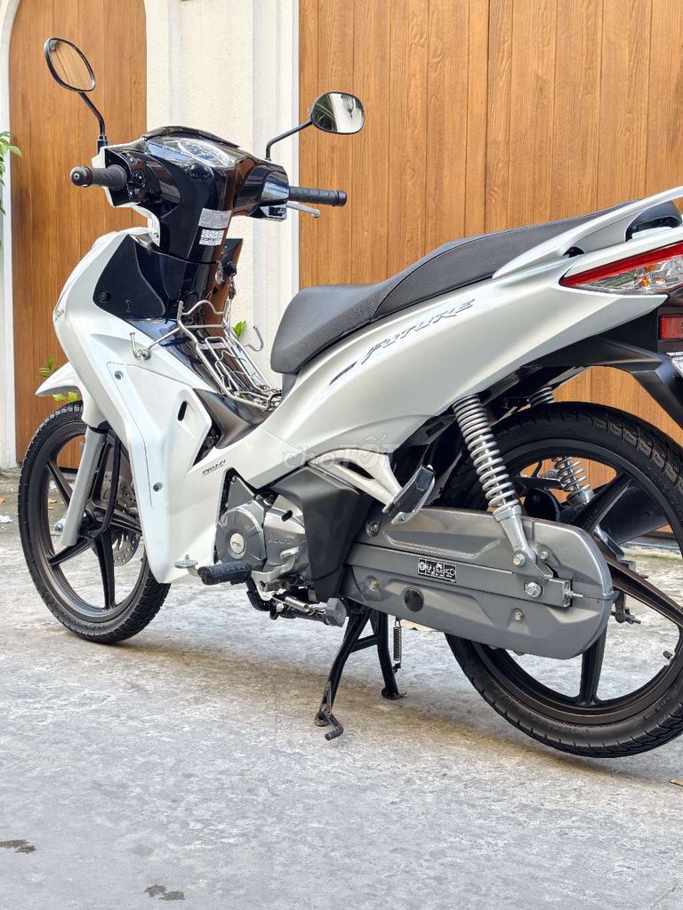 Honda Future 125 2023 Trắng 7777 km. Mua bán Xe máy tại Quận 11 Tp Hồ Chí Minh được đăng bởi Khoa hình 6