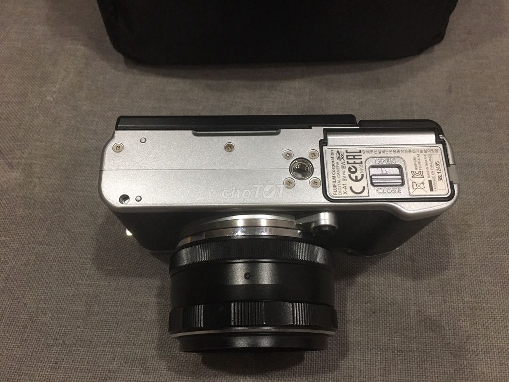 Bán Fujifilm X-A1 kèm lens như hình