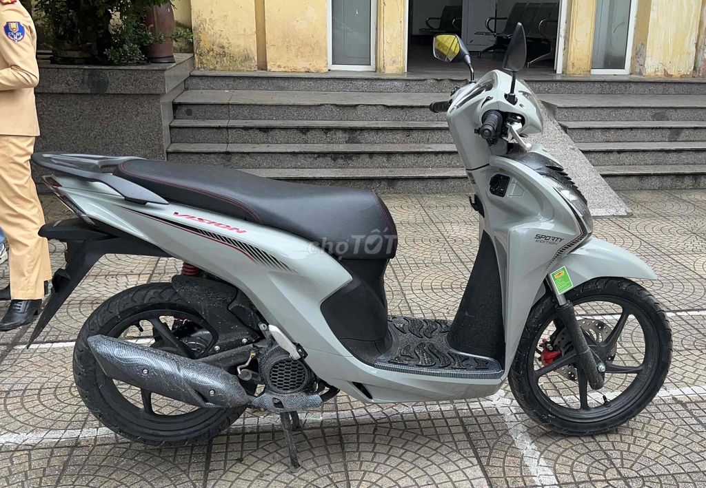 Bán xe Vision mầu Xám Xi măng. Mua bán Xe máy tại Quận Hà Đông Hà Nội được đăng bởi TRẦN CÔNG HÒA hình 3