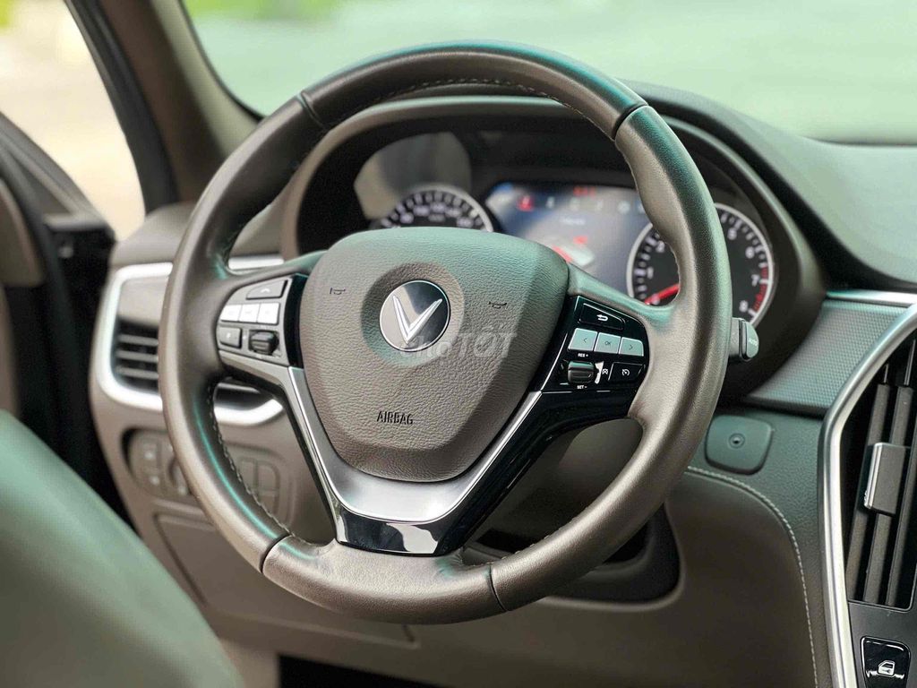 VinFast Lux SA 2020 Base Đen. Mua bán Ô tô tại Quận Thanh Xuân Hà Nội được đăng bởi Cường Auto 266 hình 12