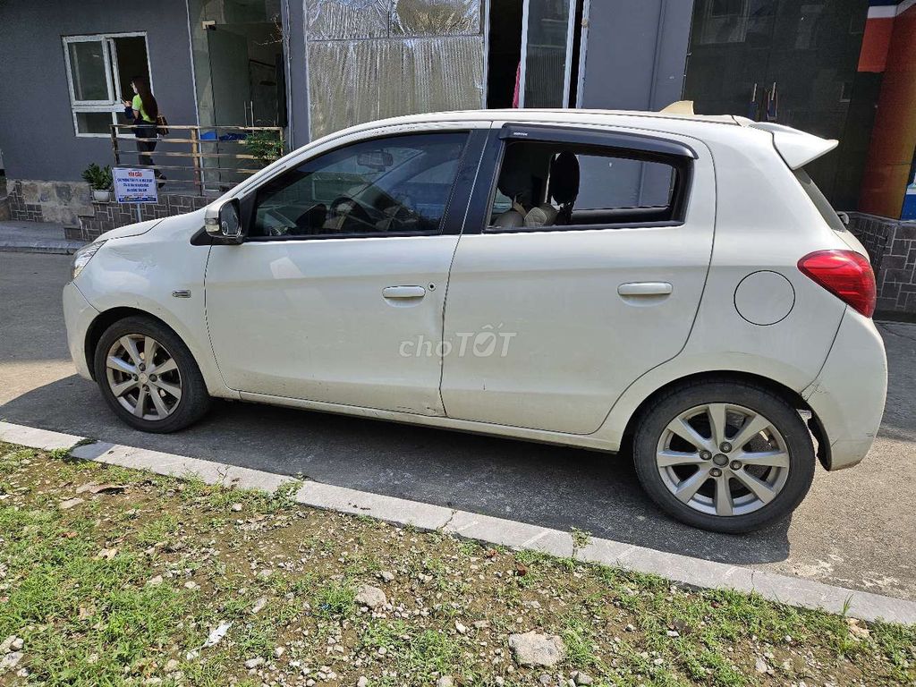 Ga đình bán Mitsubishi Mirage đời 2015 số tự động. Mua bán Ô tô tại Quận Hai Bà Trưng Hà Nội được đăng bởi Trần Anh Tuấn hình 8