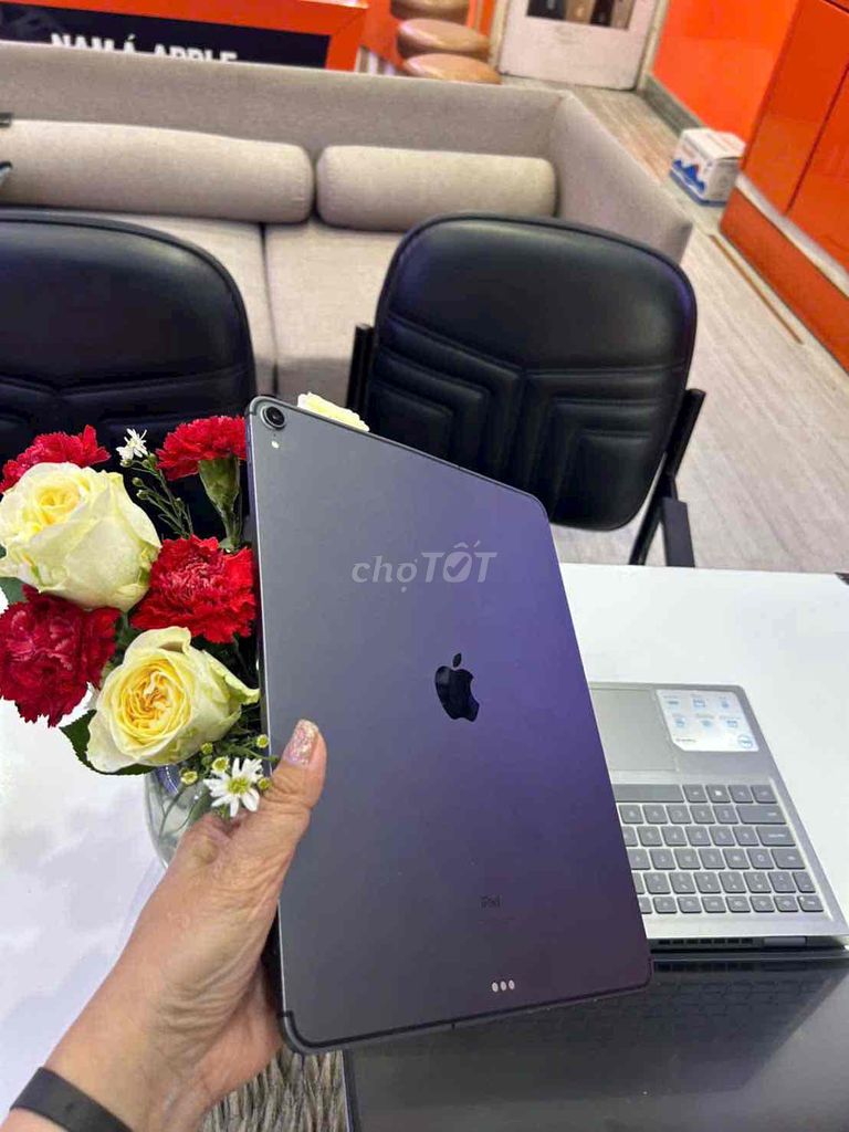 ipad pro 12.9inch xám 64gb +4g pin89 zin áp suất. Mua bán Máy tính bảng tại Quận 3 Tp Hồ Chí Minh được đăng bởi Nam Á Mobile hình 1