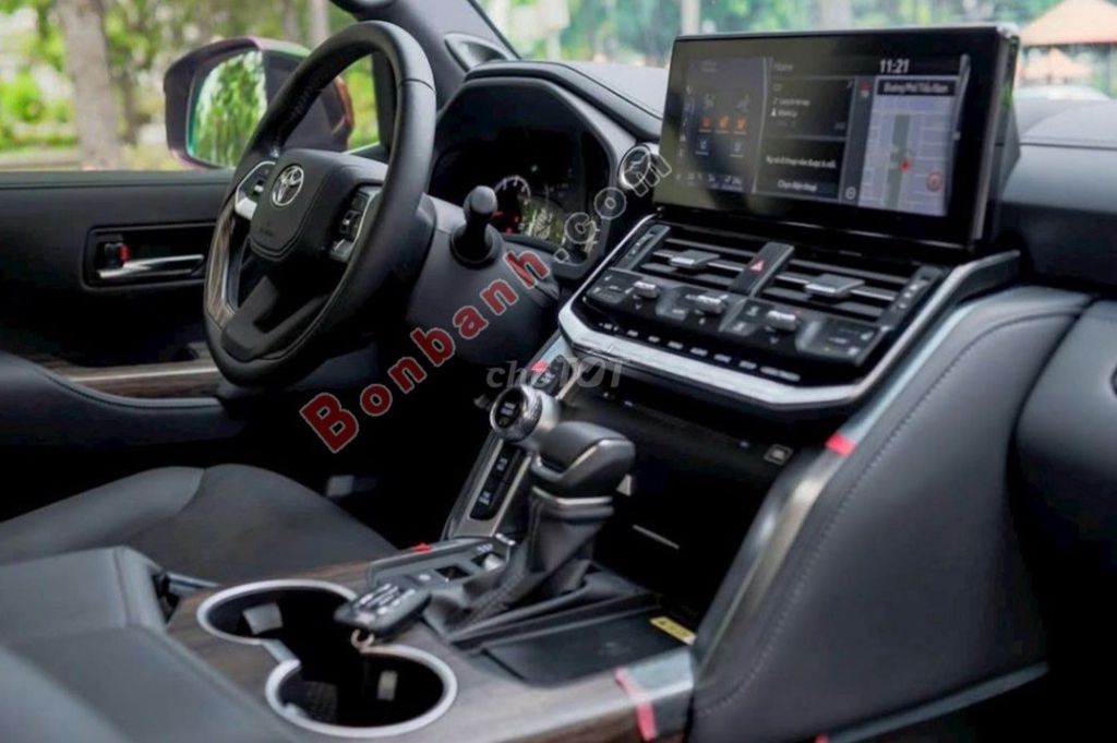 Toyota Land Cruiser 3.5 V6 2025 - 4 Tỷ 580 Triệu. Mua bán Ô tô tại Quận Cầu Giấy Hà Nội được đăng bởi Tuấn hình 2