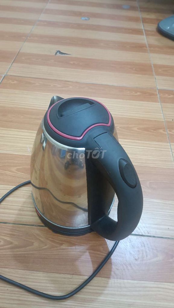 Ấm đun siêu tốc đã sử dụng . Mua bán Bếp, lò, đồ điện nhà bếp tại Thành phố Vinh Nghệ An được đăng bởi Boom hình 1