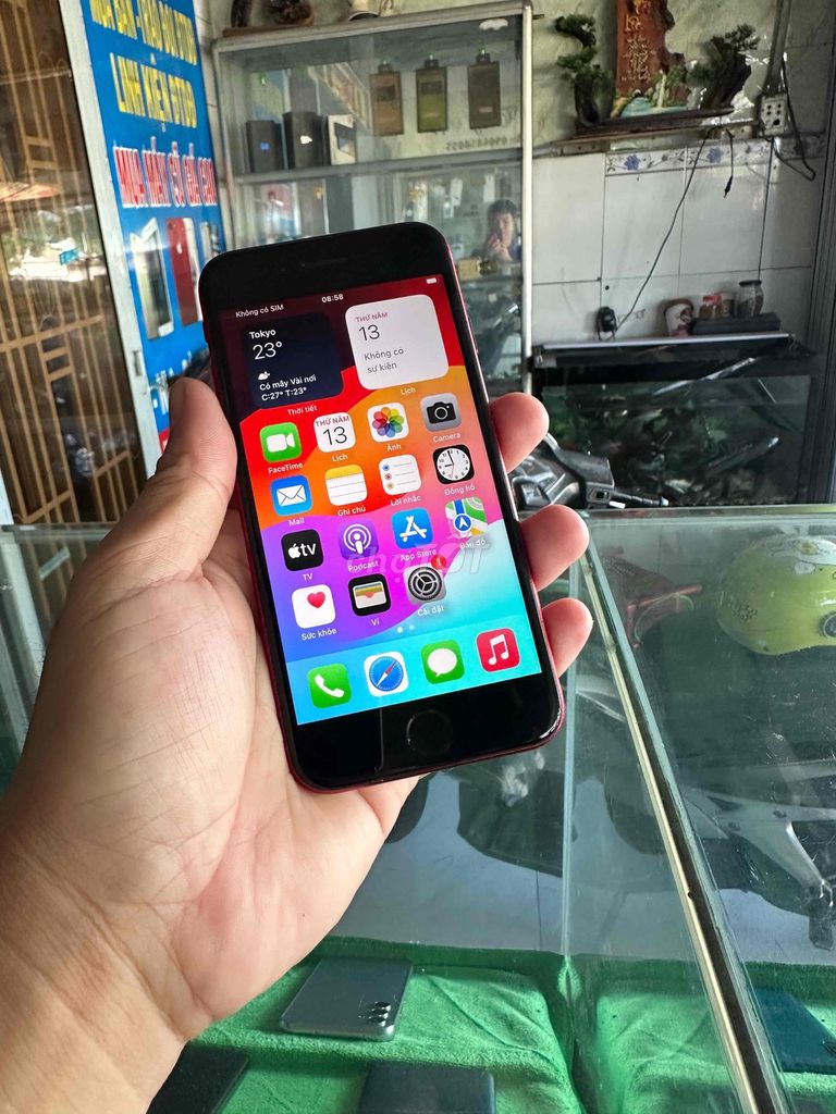 iPhone SE 20 vỏ zin sáng đẹp màn zin sáng chuẩn. Mua bán Điện thoại tại Huyện Củ Chi Tp Hồ Chí Minh được đăng bởi nguyễn quốc Thắng hình 1