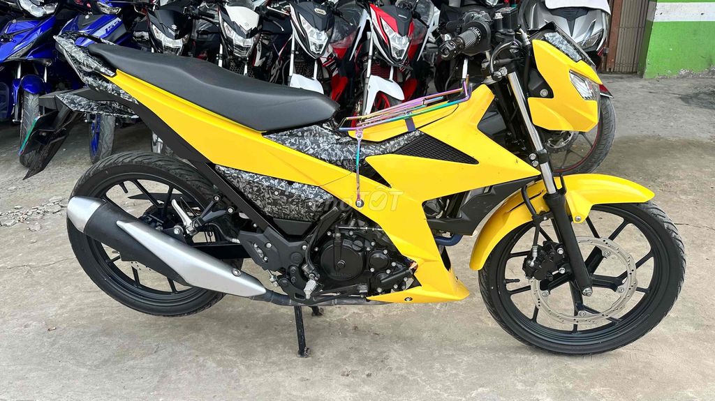 Suzuki Satria 150 vàng đen 2019 ( hỗ trợ góp )