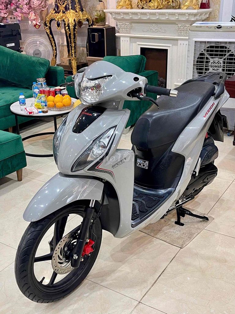 XE MÁY 68 - Honda Vision Thể Thao 2024 Lướt. Mua bán Xe máy tại Quận Hai Bà Trưng Hà Nội được đăng bởi Đức Anh hình 3