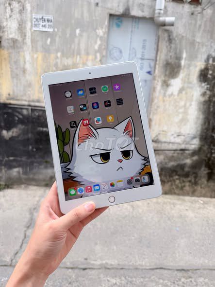 Apple iPad Gen 5 128GB Bạc. Mua bán Máy tính bảng tại Quận 1 Tp Hồ Chí Minh được đăng bởi Hội Đồ Điện Tử hình 1
