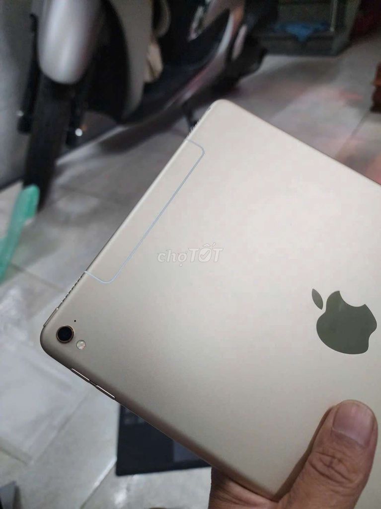 ipad pro 9.7 32g 4g. Mua bán Máy tính bảng tại Quận Bình Tân Tp Hồ Chí Minh được đăng bởi Ngoc hình 1