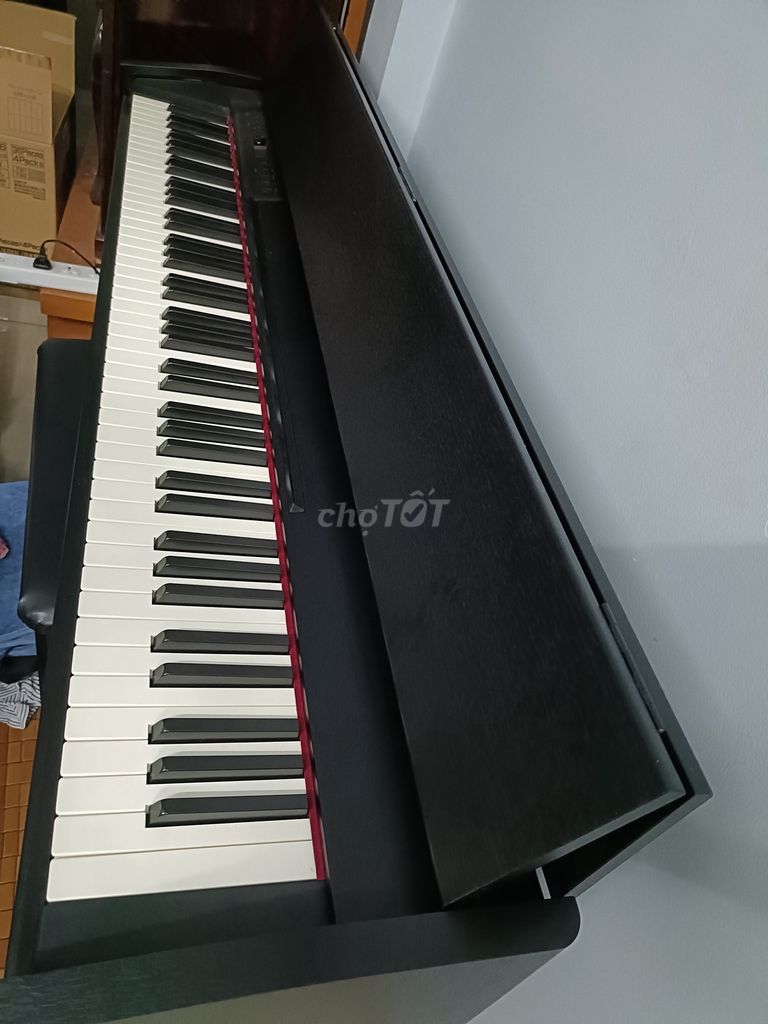 Xuất ngoại để lại Piano Roland mới toanh