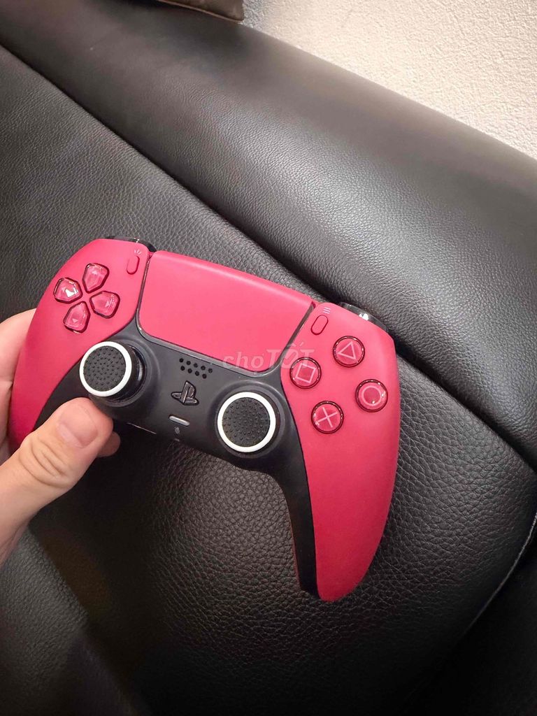 Tay cầm chơi game Sony DualSense Đỏ. Mua bán Thiết bị chơi game tại Quận Thanh Xuân Hà Nội được đăng bởi Đỗ minh hình 1