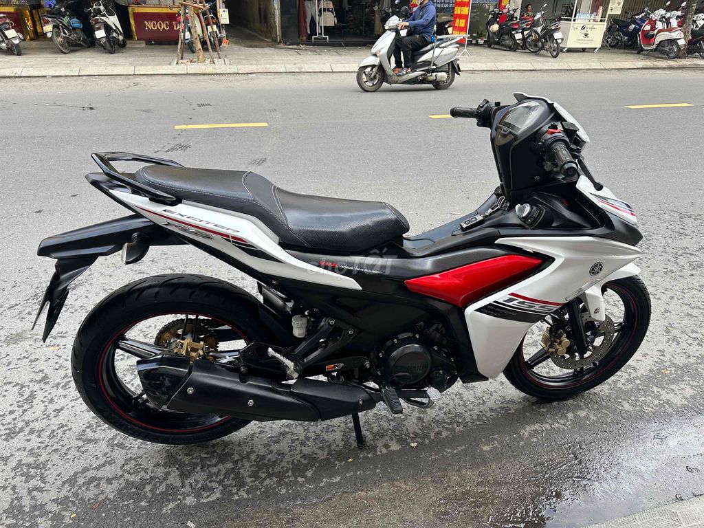 Yamaha Exciter 155 VVA Trắng Đỏ Đen. Mua bán Xe máy tại Quận Thanh Khê Đà Nẵng được đăng bởi NHỰT hình 4