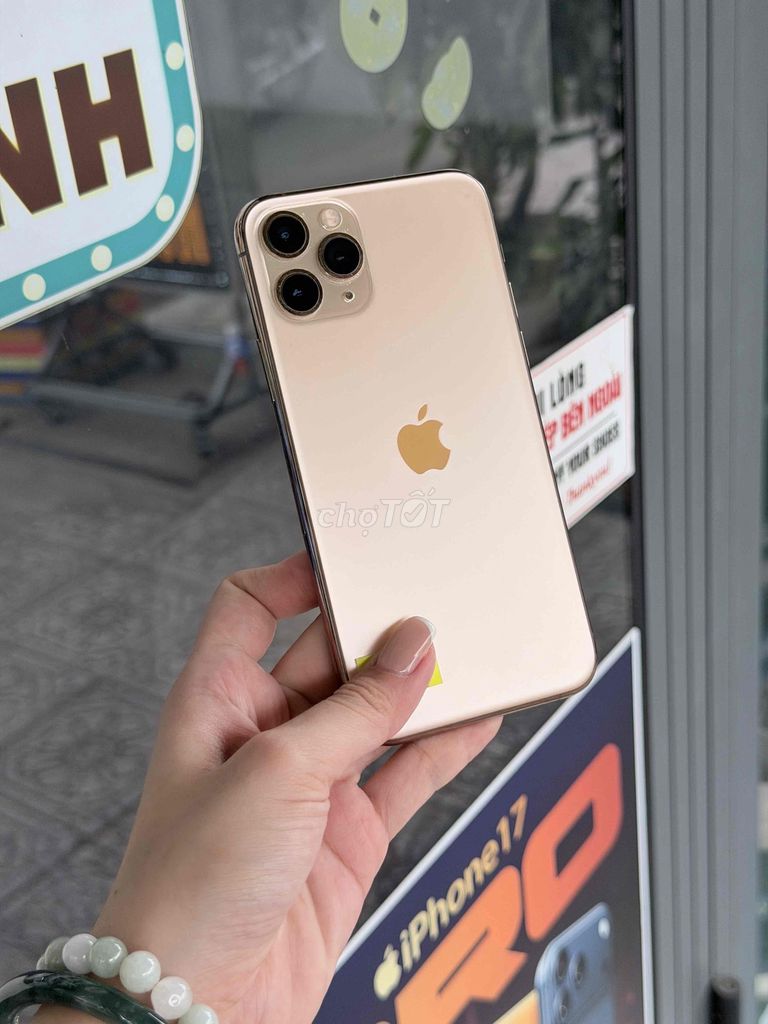 Apple iPhone 11 Pro 256GB Vàng Gold Like New 99%. Mua bán Điện thoại tại Quận 8 Tp Hồ Chí Minh được đăng bởi TRƯỜNG MOBILE  hình 1
