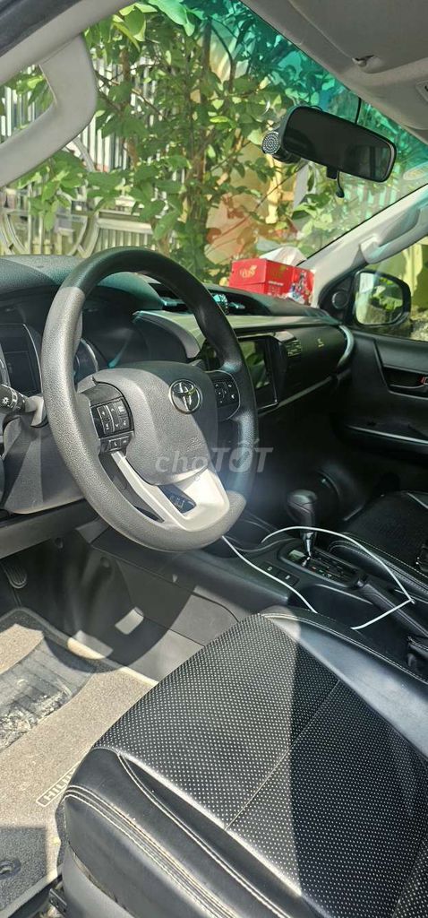 Toyota Hilux 2024 Серебристый 80000 км