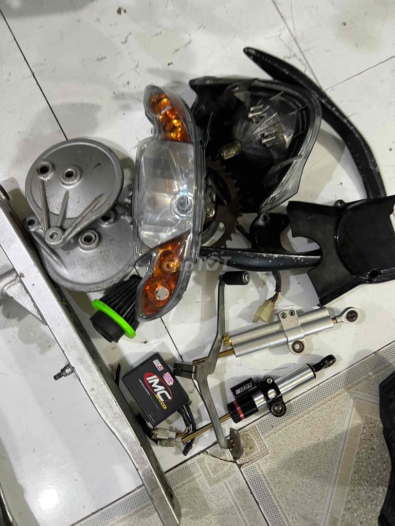 cần bán tất cả đồ trên hình. Mua bán Phụ tùng xe tại Thành phố Vũng Tàu Bà Rịa - Vũng Tàu được đăng bởi trần phát hình 2