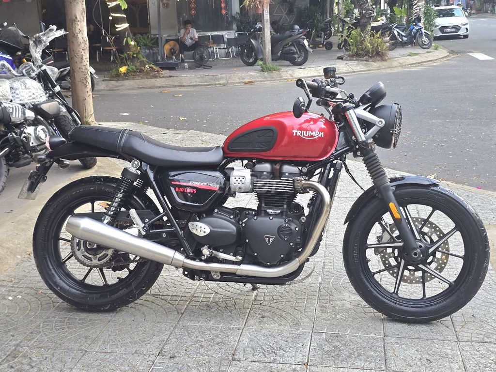 Triumph Speed Twin 900cc 2019 красный 14.000 км