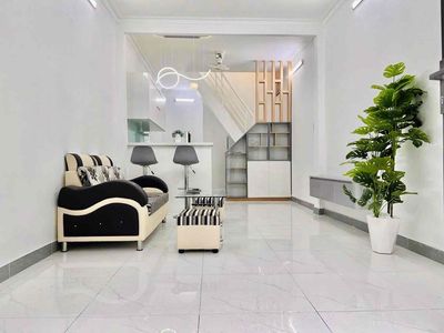 Bán nhà đẹp hẻm oto ngay công viên Làng Hoa, Gò Vấp