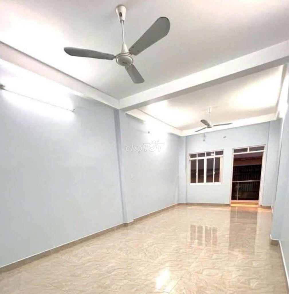 BÁN NHÀ NGAY TRƯỜNG NGUYỄN HỮU THỌ, QUẬN 7, 50M2, 4.65 TỶ, 2 TẦNG