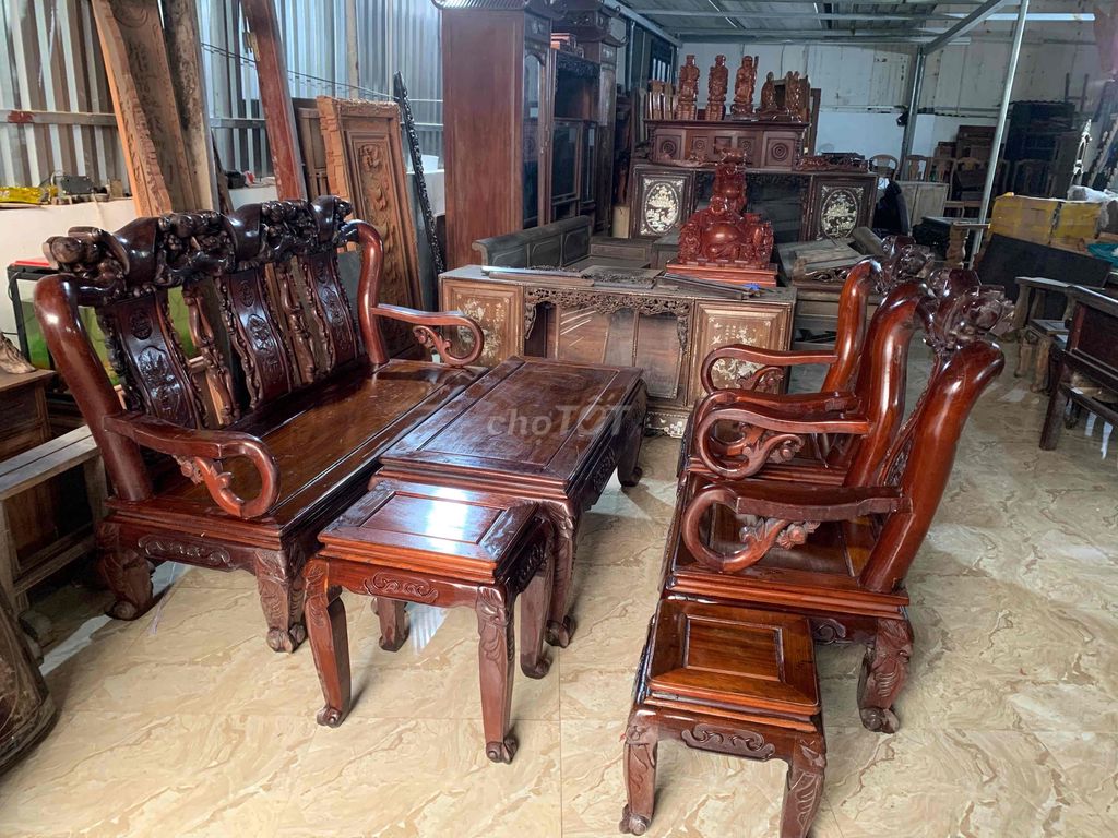 Bộ bàn ghế gỗ Nâu đỏ 6 món. Mua bán Bàn ghế tại Huyện Phú Xuyên Hà Nội được đăng bởi Minh Quang hình 1