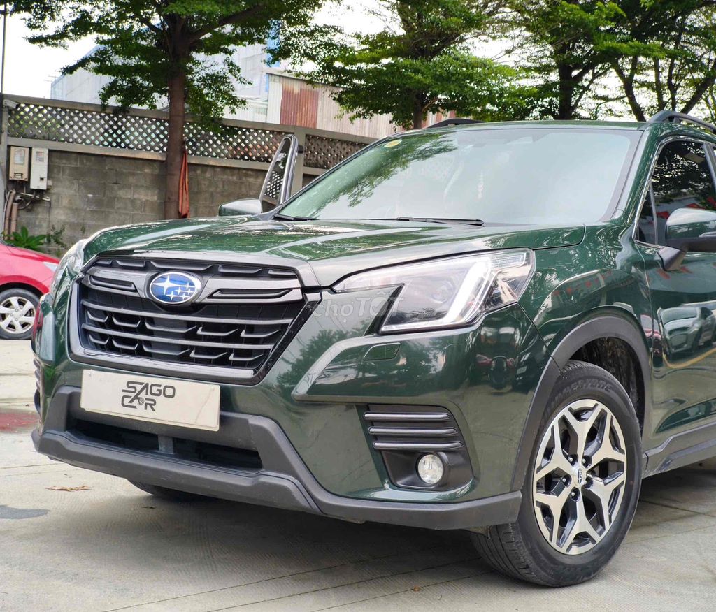 Subaru Forester 2.0 IL 2023 Зеленый 49 000 км