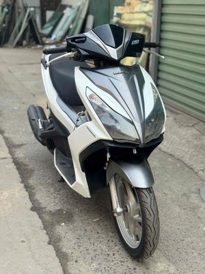 Honda Air Blade màu Trắng bạc chính chủ bán