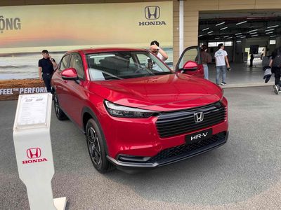 Honda HRV 2025 G, KM 50 Triệu, Vay ngân hàng bao