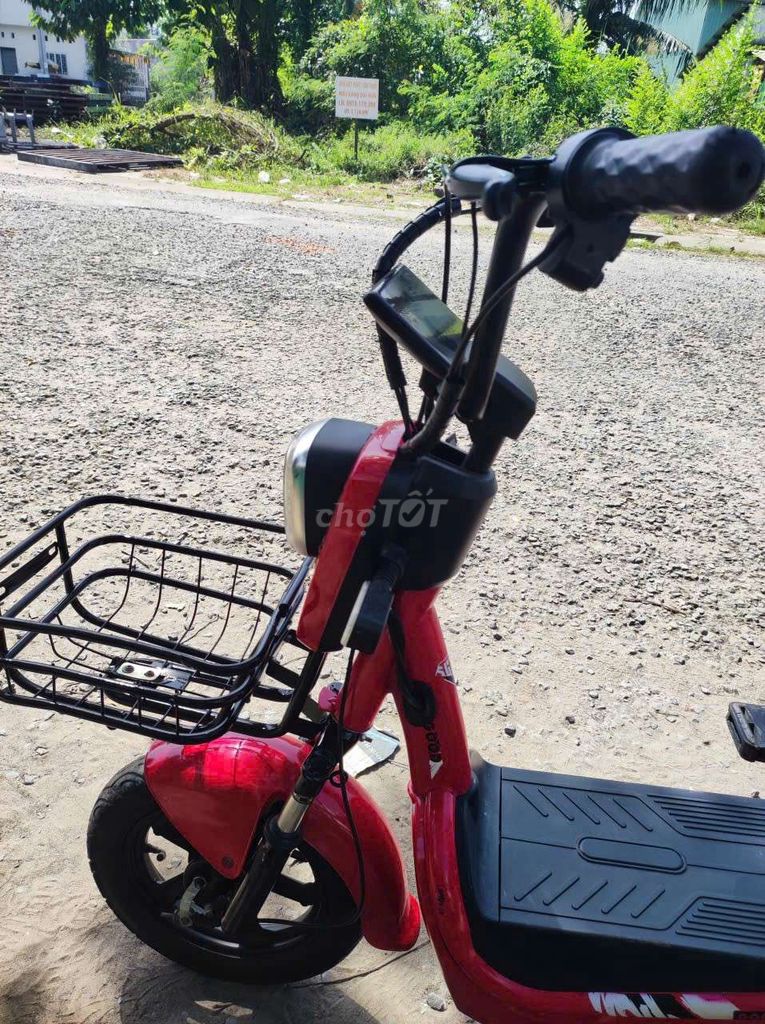 Xe đạp điện màu đỏ mới tinh. Mua bán Xe điện tại Thành phố Vĩnh Long Vĩnh Long được đăng bởi cong hình 1