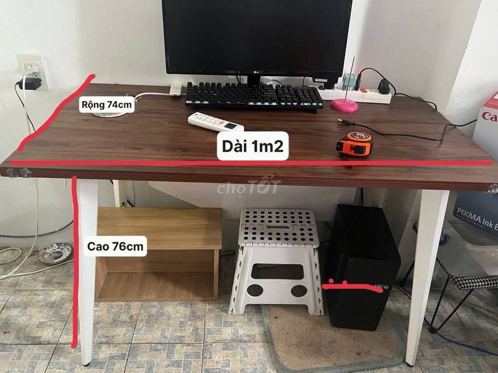 Bàn văn phòng Gỗ Nâu 1m18x68x74cm. Mua bán Bàn ghế tại Quận Tân Phú Tp Hồ Chí Minh được đăng bởi Nguyễn Hoàng Yến hình 1