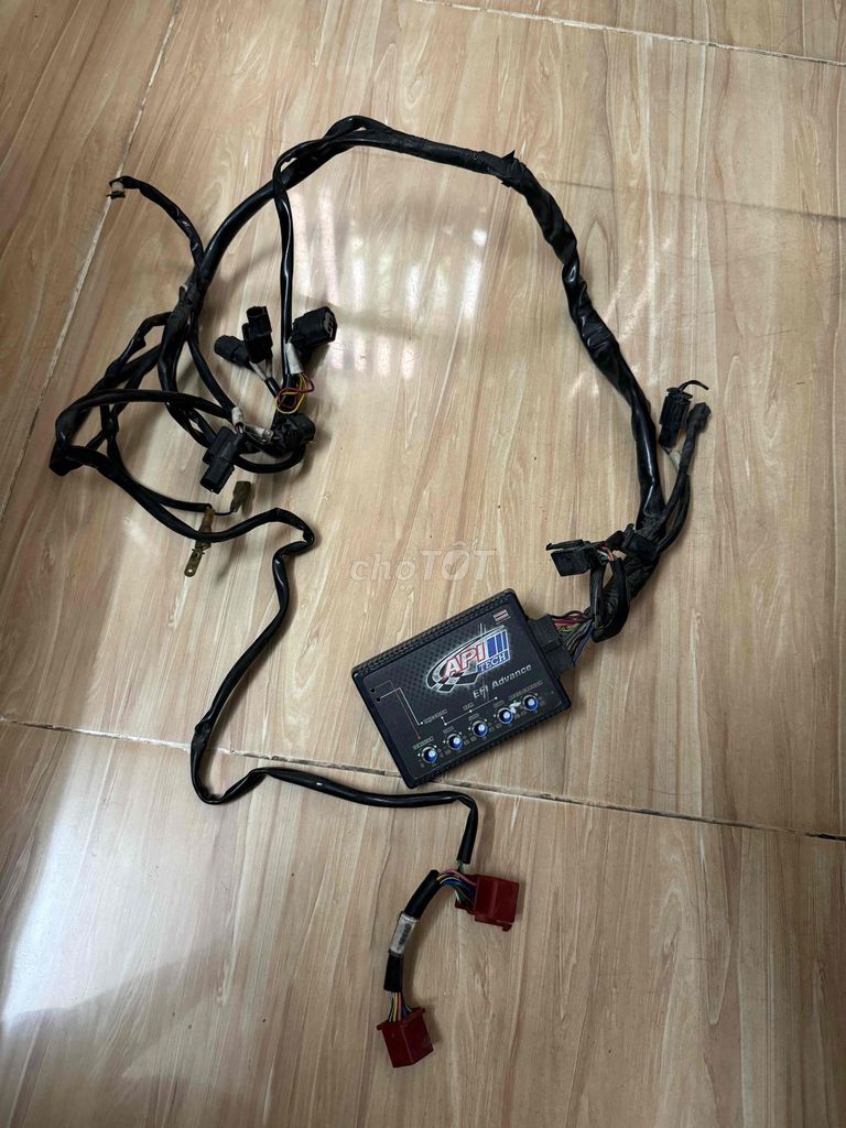 Ecu Apitech , cặp tay RCB bình dầu ,đồng hồ Fu2. Mua bán Phụ tùng xe tại Quận 4 Tp Hồ Chí Minh được đăng bởi Minh Lâm hình 1