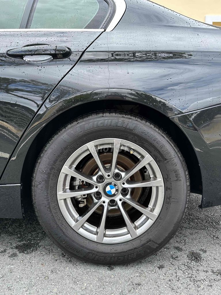 BMW 320i 2013 Dkld 2014- 115000 km. Mua bán Ô tô tại Thành phố Đà Lạt Lâm Đồng được đăng bởi Đỗ Tiến hình 9
