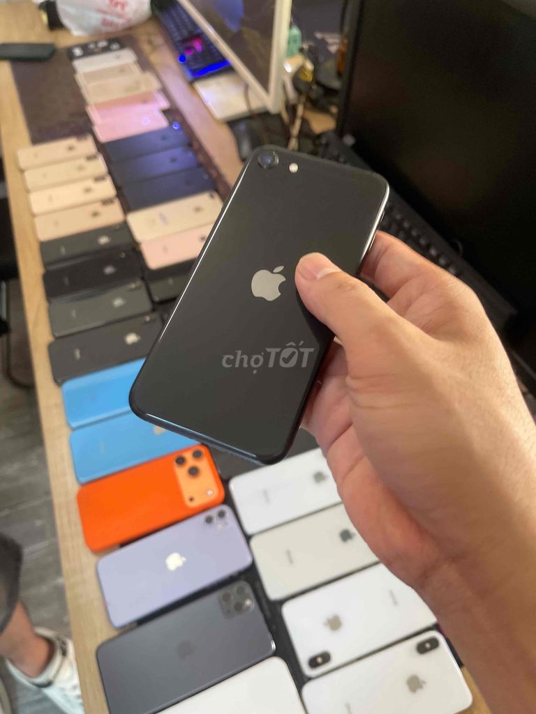 Apple iPhone SE Đen 3000 con 7 cay. Mua bán Điện thoại tại Quận Cẩm Lệ Đà Nẵng được đăng bởi Sim Số Đại Tài hình 1