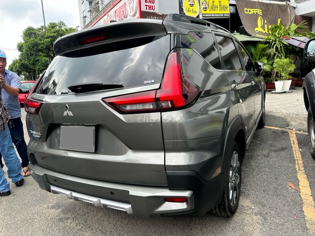 Xpander Cross 2024 màu xám lướt 9.000 km. Mua bán Ô tô tại Quận Gò Vấp Tp Hồ Chí Minh được đăng bởi Quang hình 3