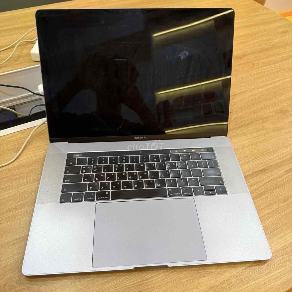Macbook Pro 2018 15 inch i7/16GB/512GB. Mua bán Laptop tại Thành phố Huế Thừa Thiên Huế được đăng bởi Thanh Thanh hình 1