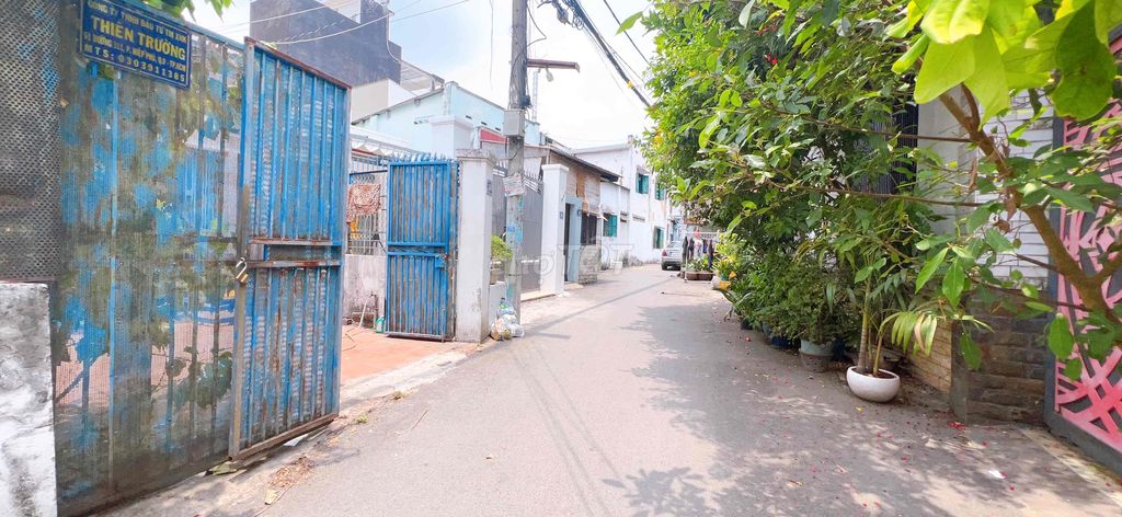 Mặt tiền kinh doanh ngộp bank. Mua bán văn phòng, mặt bằng kinh doanh tại Thành phố Thủ Đức Tp Hồ Chí Minh được đăng bởi Hải paris hình 4