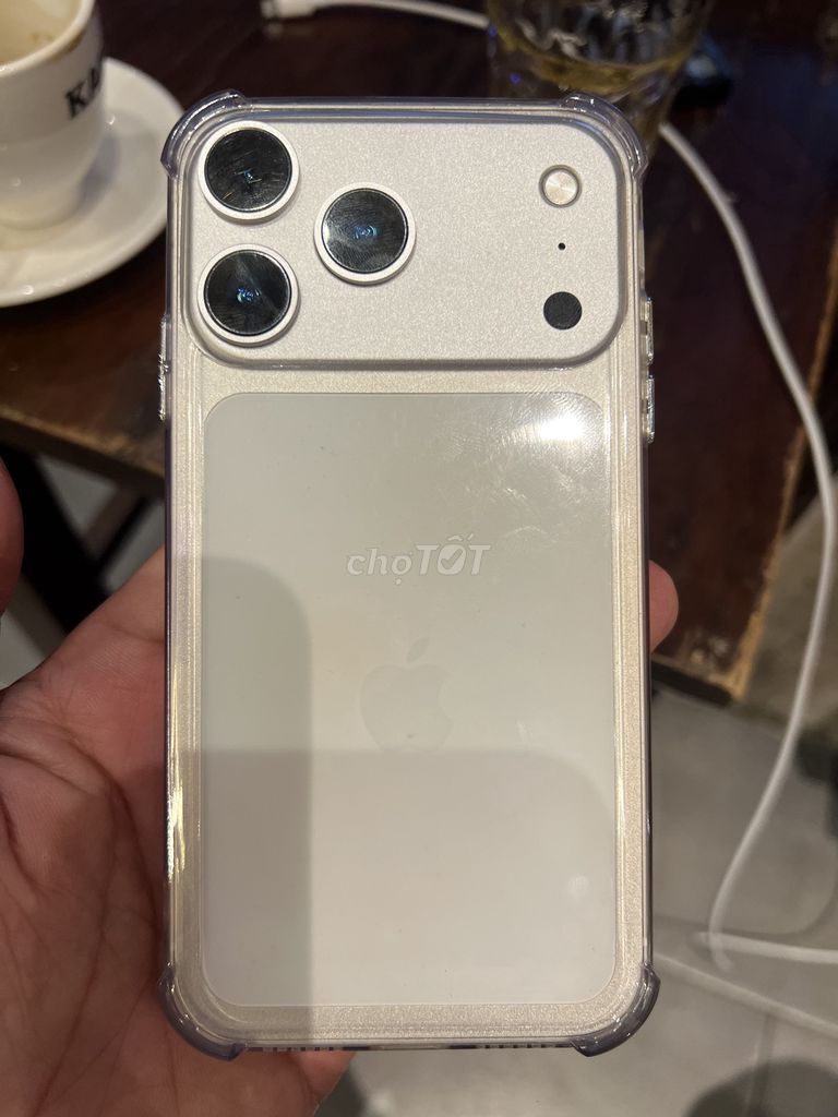 iPhone XR độ 17 Pro 256GB Trắng, 2 sim vật lý, zin. Mua bán Điện thoại tại Quận Hai Bà Trưng Hà Nội được đăng bởi Trọn 1 niềm tin hình 1