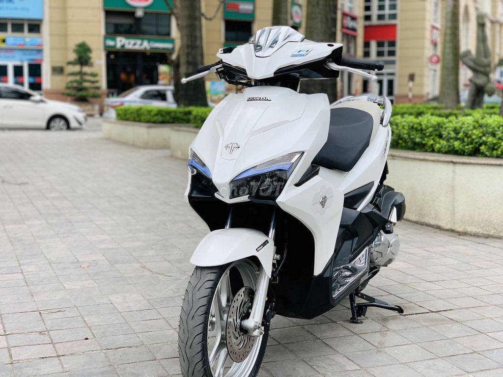 HONDA AIR BLADE 125 TRẮNG ĐEN XE ĐẸP ĐKY 2019