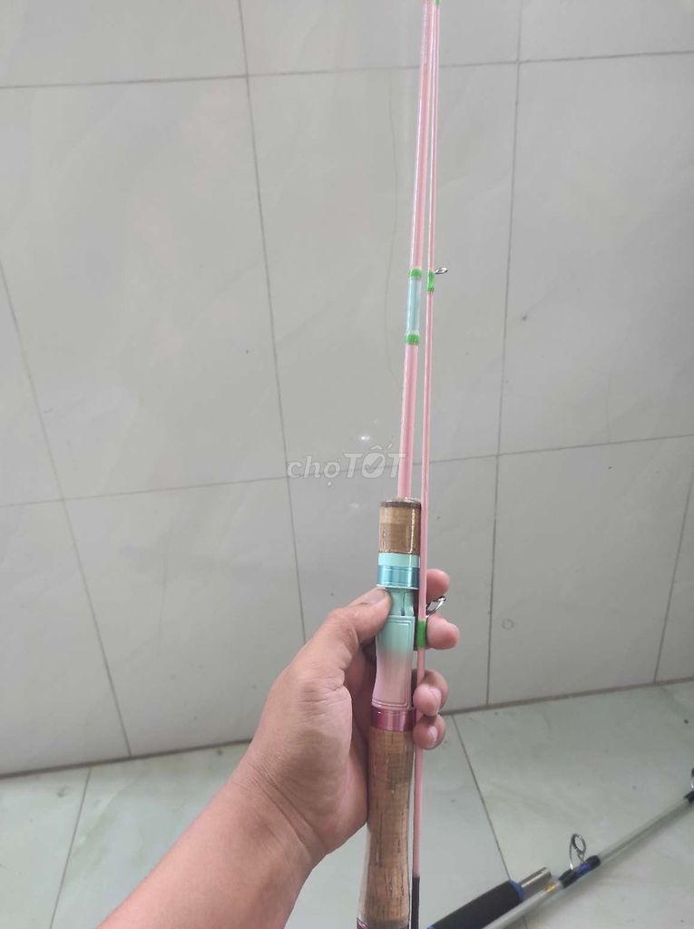 Cần câu cá Lure UL Hồng cánh sen. Mua bán Đồ thể thao, Dã ngoại tại Quận Cái Răng Cần Thơ được đăng bởi LÊ TRUNG hình 1