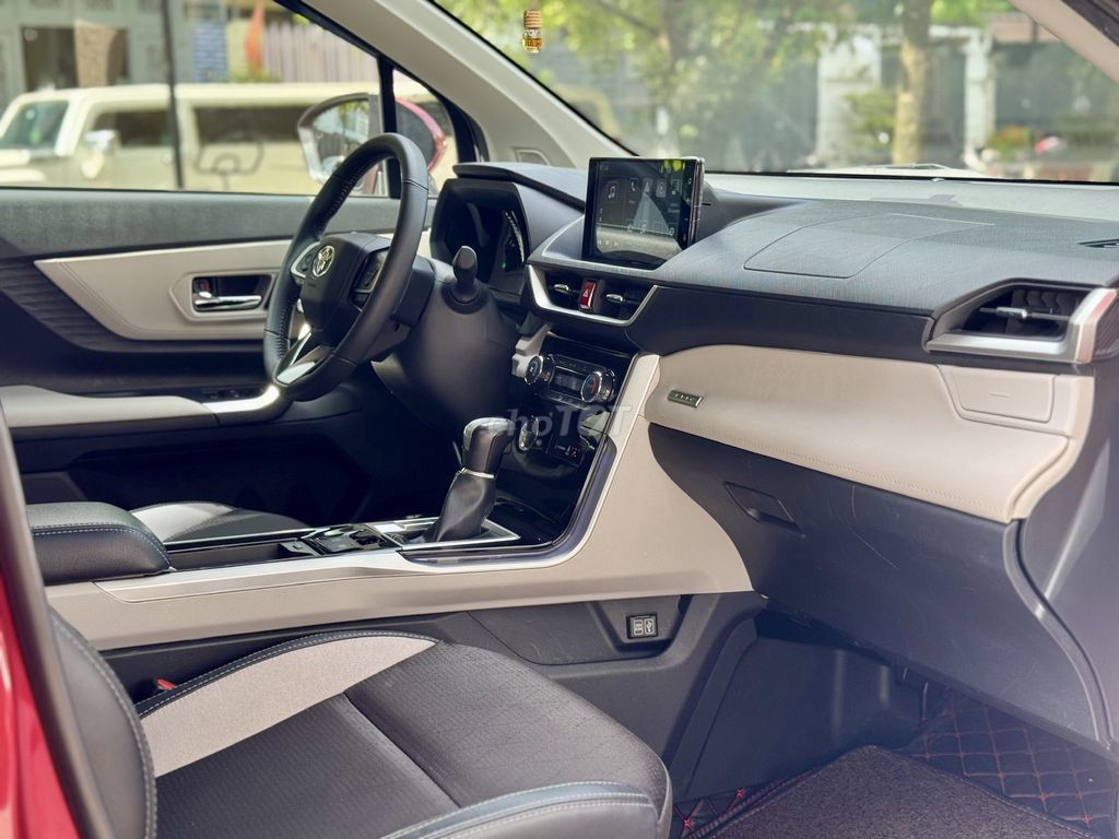 Cần bán Veloz TOP model 2023 màu đỏ nguyên zin. Mua bán Ô tô tại Quận 12 Tp Hồ Chí Minh được đăng bởi Phương 831 hình 6