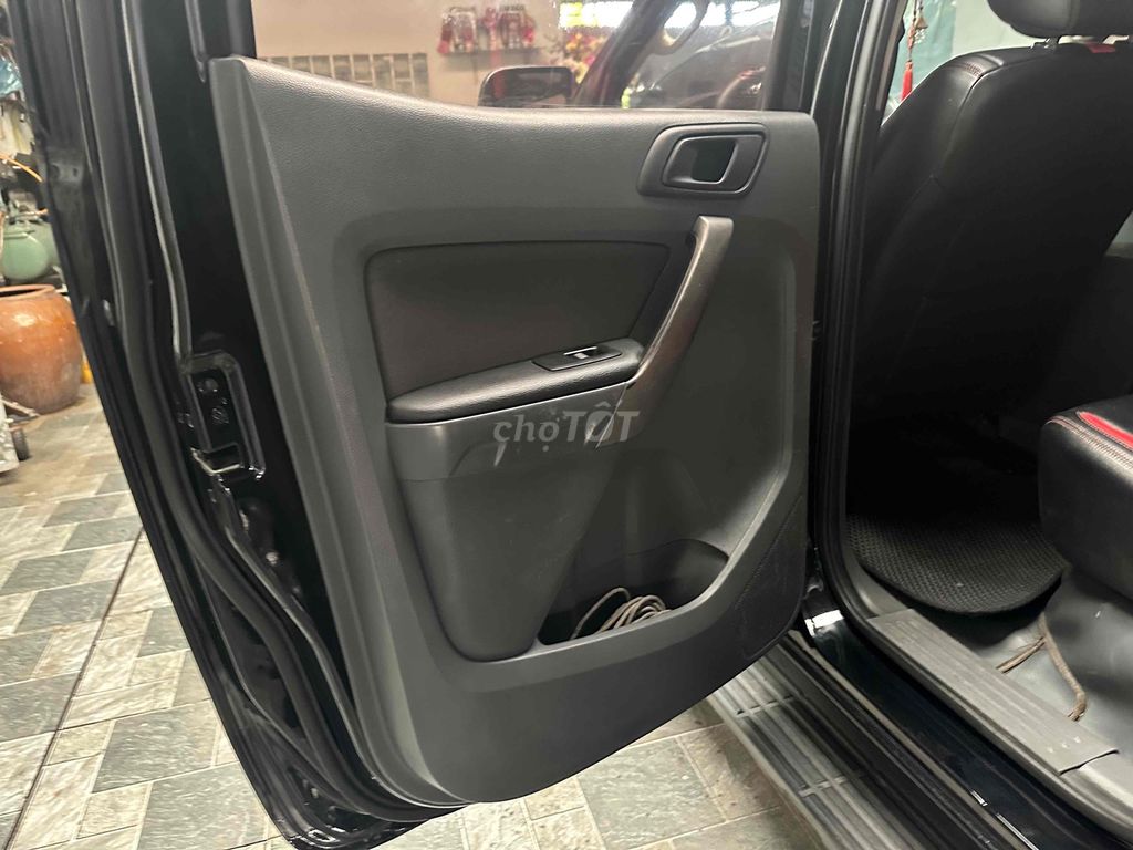 Ford Ranger 2017 XLS 2.2 4x2 MT - 30000 km. Mua bán Ô tô tại Thị xã Bình Minh Vĩnh Long được đăng bởi Thạnh hình 12