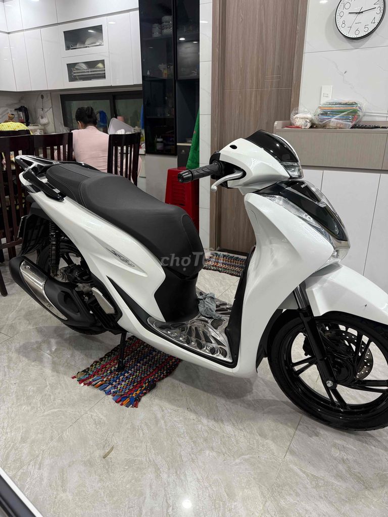 Honda SH 125 2022 белый Вьетнам