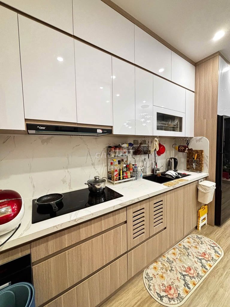 Продам 2-комнатную полностью меблированную квартиру Vinhomes Smart City 55 м2
