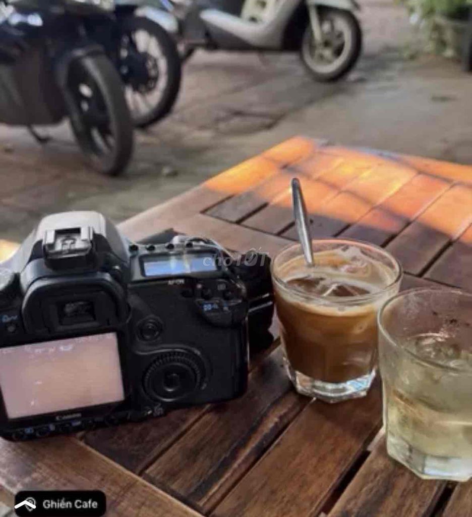 Máy ảnh Canon EOS 40D Đen kèm phụ kiện. Mua bán Máy ảnh, Máy quay tại Huyện Đắk Mil Đắk Nông được đăng bởi Thành hình 1