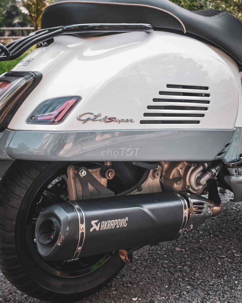Vespa GTS300 quarsa sơn zin đẹp keng. Mua bán Xe máy tại Quận 7 Tp Hồ Chí Minh được đăng bởi Phạm Duy hình 5