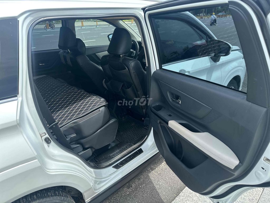 Toyota Veloz Cross 2022 CVT. Mua bán Ô tô tại Quận Thanh Khê Đà Nẵng được đăng bởi Dũng hình 4