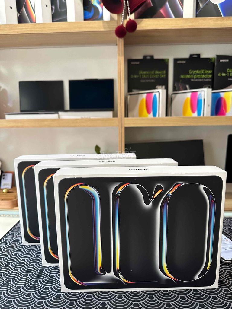 iPad Pro 13 inch M5 256GB Wifi 5G Gray Newseal. Mua bán Máy tính bảng tại Quận Tân Bình Tp Hồ Chí Minh được đăng bởi TuanDigi VN hình 1