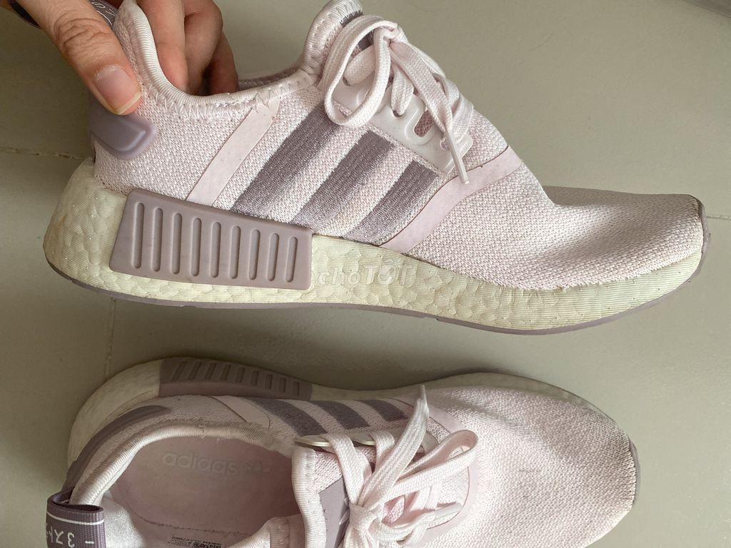 Adidas NMD_R1 size 5 UK (23.3 cm) mới trên 96%