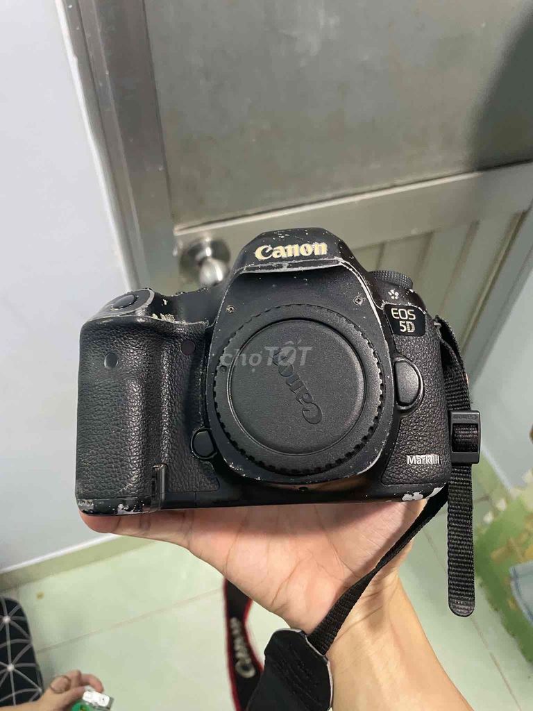 Máy ảnh Canon 5D Mark III Đen. Mua bán Máy ảnh, Máy quay tại Quận 11 Tp Hồ Chí Minh được đăng bởi Nam Nam hình 1